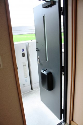 【玄関】 | エルフハイムかづみB | シンプルで使いやすい玄関です