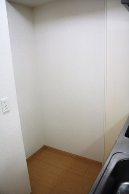 【キッチン】 | エルフハイムかづみB | コンパクトなキッチンで掃除もラクラク