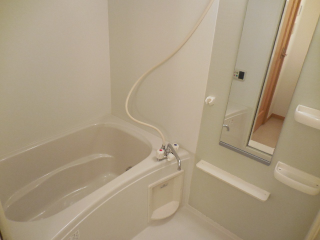 ヴィラ・アベニールＣの浴室|バス