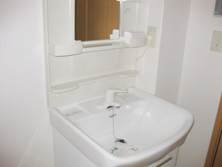 ヴィラ・アベニールＣの独立洗面台|洗面所