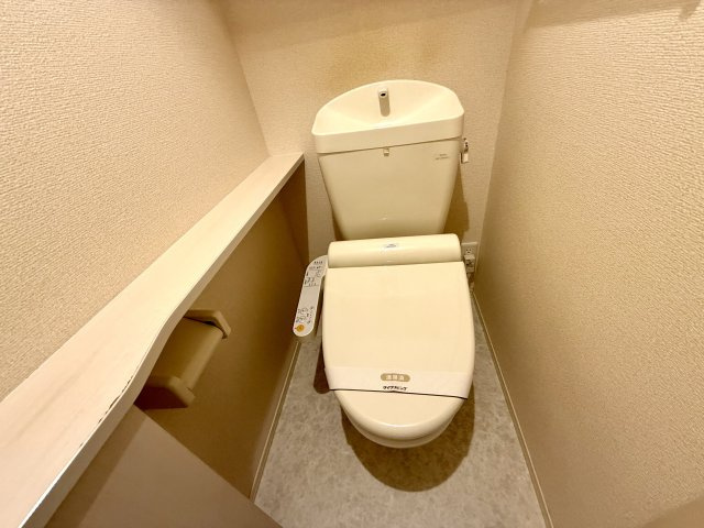 温水洗浄暖房便座ついてます