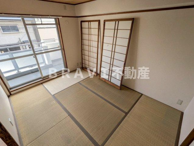 布亀マンションの洋室