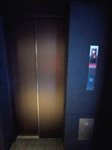 Renaissance Court浅草の設備|エレベーターは感染予防の非接触でボタンが点灯します