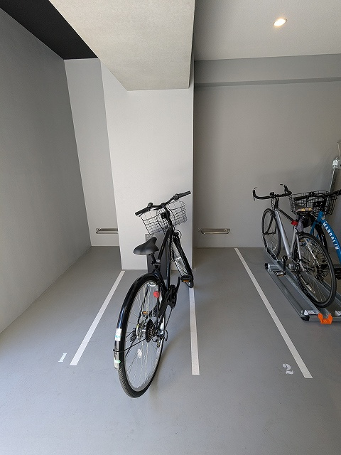 Renaissance Court浅草の設備|バイク置場、空き状況ご確認お願い致します