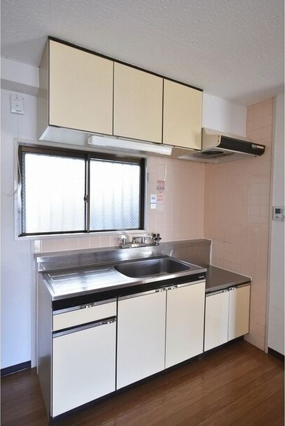 サン春日第1マンションのキッチン