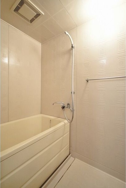 サン春日第1マンションの浴室