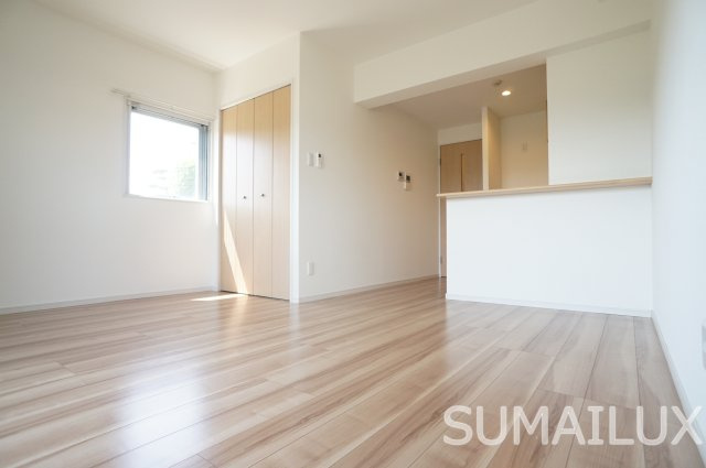 熊本市西区池田４丁目の賃貸マンションの居間・リビング