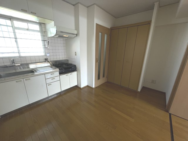 ハイツ小松