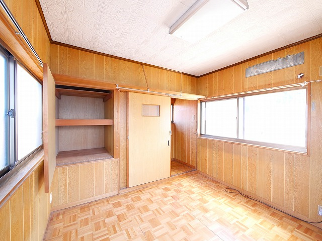 九条町貸家の洋室