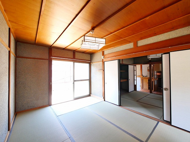 九条町貸家の寝室