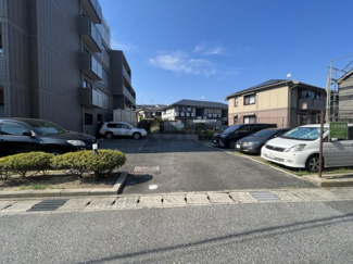 【駐車場】