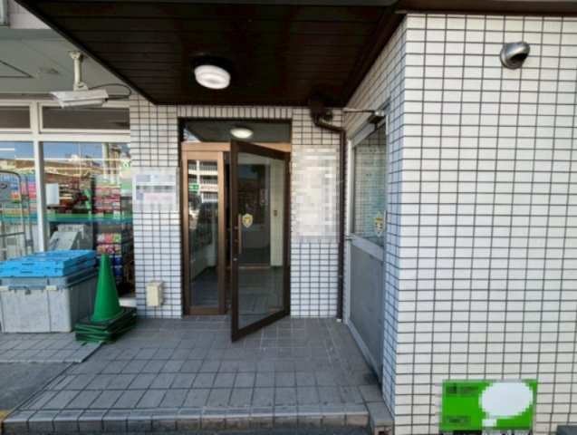 安城第1東海ビルのエントランス