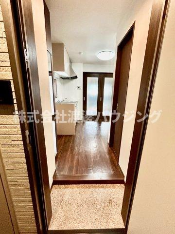 イーストサイド江坂の玄関