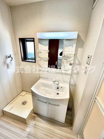 イーストサイド江坂の洗面所