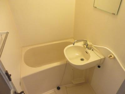 ドラル西院の浴室