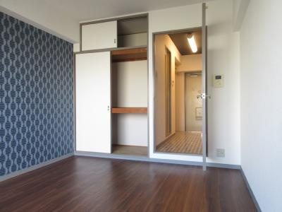 ドラル西院の洋室