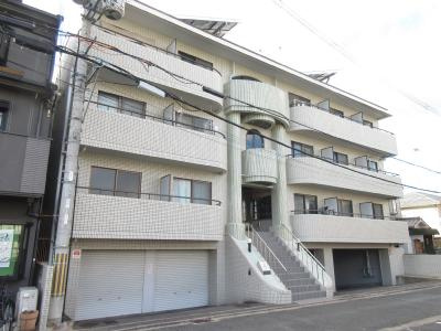 ドラル西院の外観