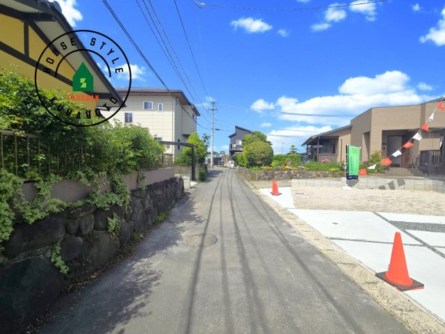 熊本市東区沼山津4丁目第1-1棟（1号棟）　の前面道路含む現地写真|前面道路です。