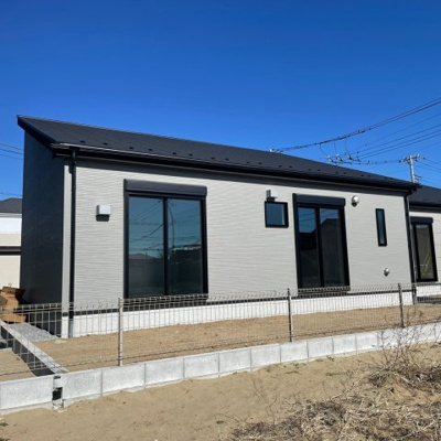 【外観】 | 潮来市日の出5丁目２号棟 | ご見学はお気軽に0476-37-3888までお問合せ下さい！