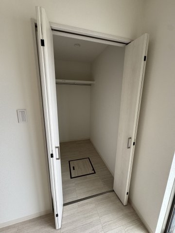 ルミエール西代A棟の収納