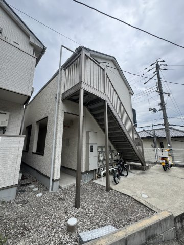 ルミエール西代A棟の外観