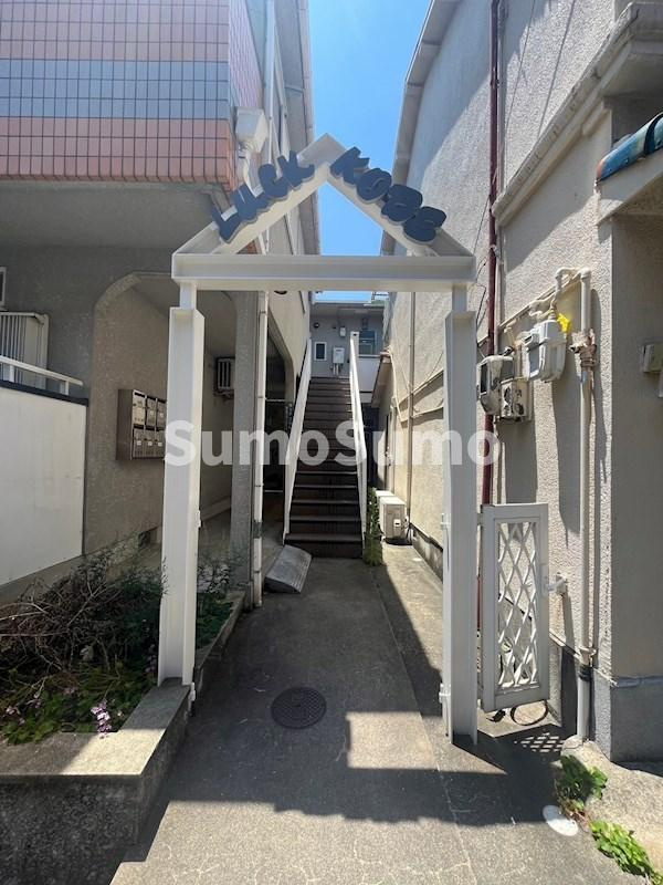 ラックコウベのエントランス|ゆとりのあるエントランスです