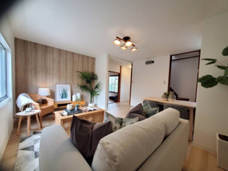 【居間・リビング】 | 三木市本町３丁目　店舗付住宅