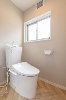 【トイレ】 | 三木市本町３丁目　店舗付住宅