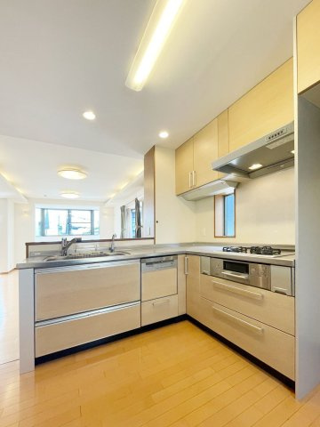 本山北町5丁目貸戸建（N邸）のキッチン|キッチンでお料理をお楽しみください