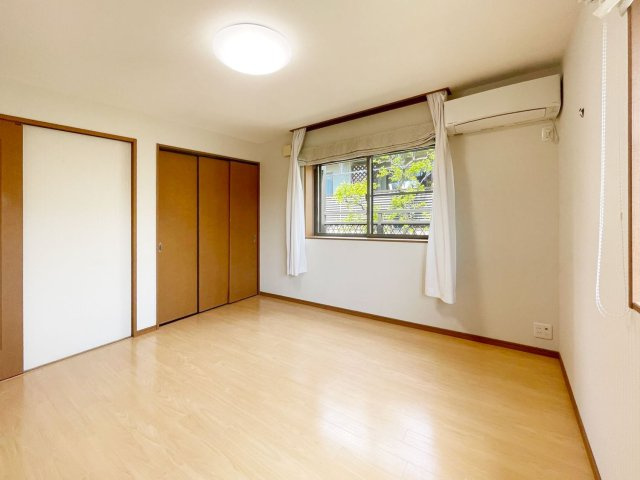 本山北町5丁目貸戸建（N邸）の洋室|使い勝手のいい洋室です