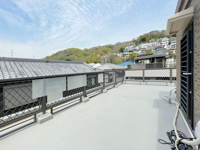 本山北町5丁目貸戸建（N邸）のバルコニー|広々としたバルコニーです