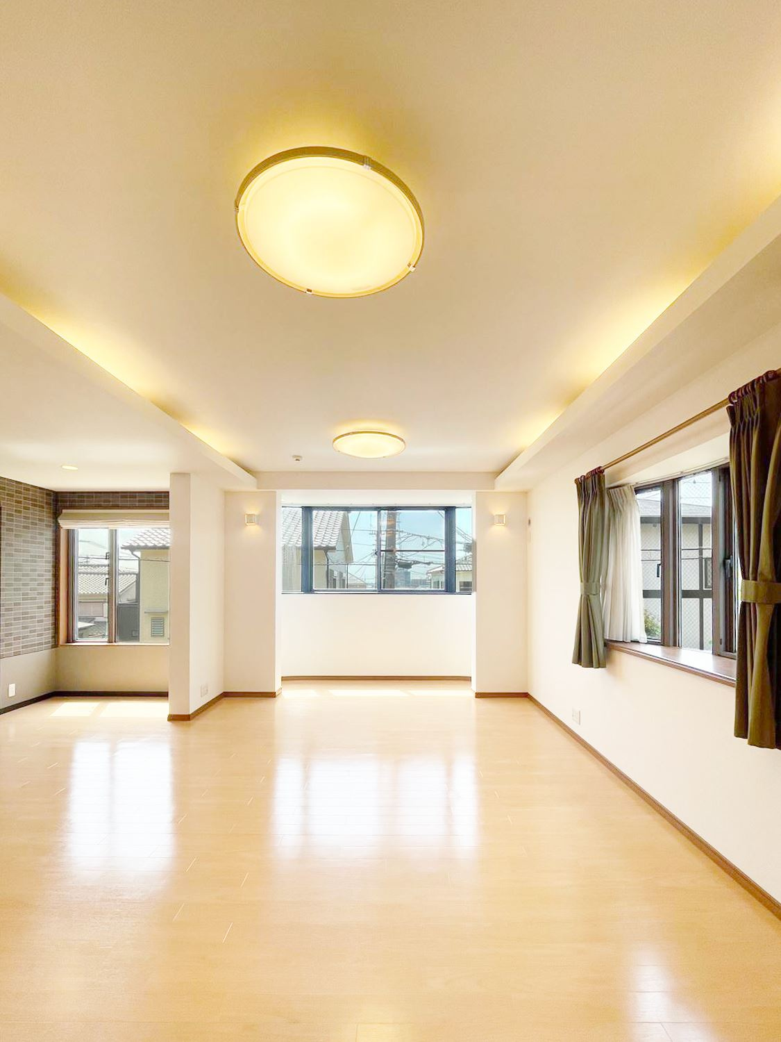 本山北町5丁目貸戸建（N邸）の居間・リビング|使いやすいリビングです