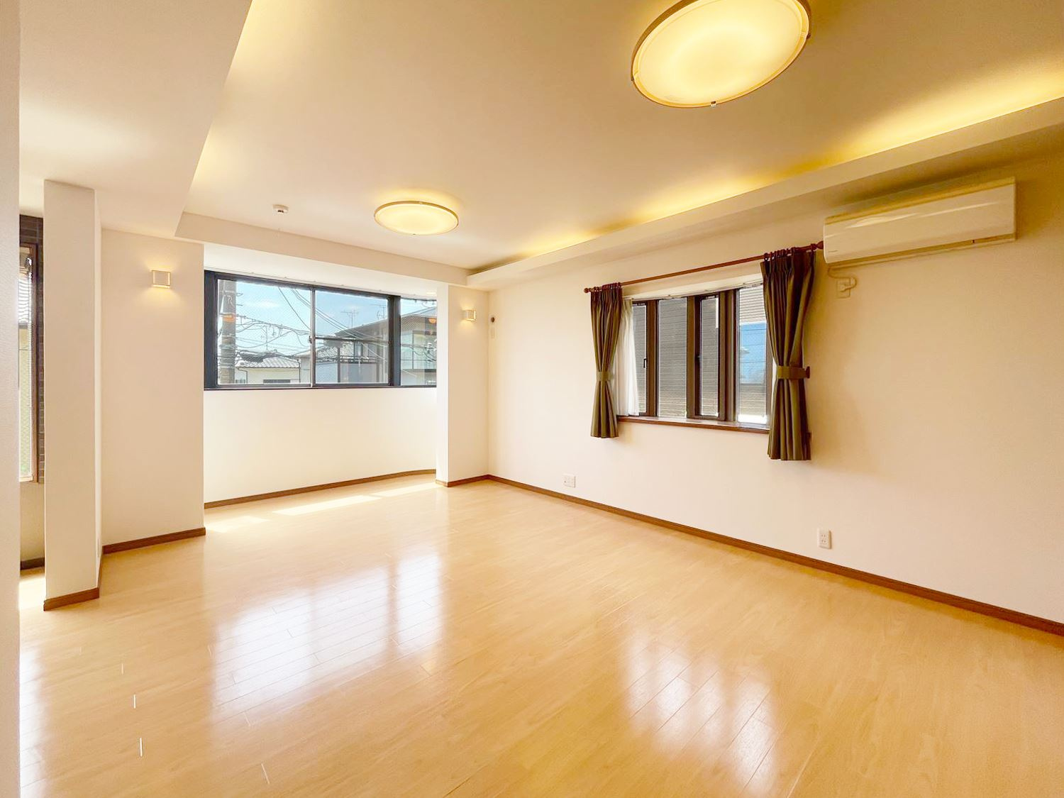 本山北町5丁目貸戸建（N邸）の居間・リビング|ゆったり過ごせる居間です