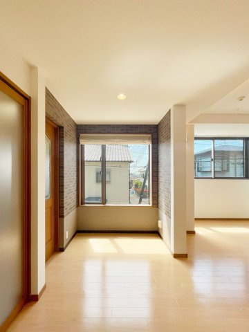 本山北町5丁目貸戸建（N邸）の居間・リビング|ゆったりとしたリビングです