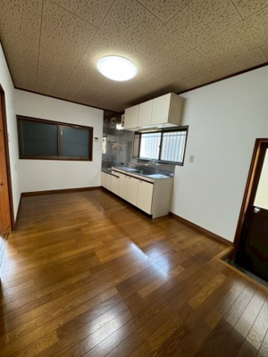 【居間・リビング】 | 飯村南４丁目貸家