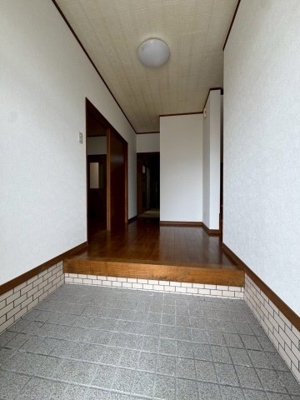 【玄関】 | 飯村南４丁目貸家