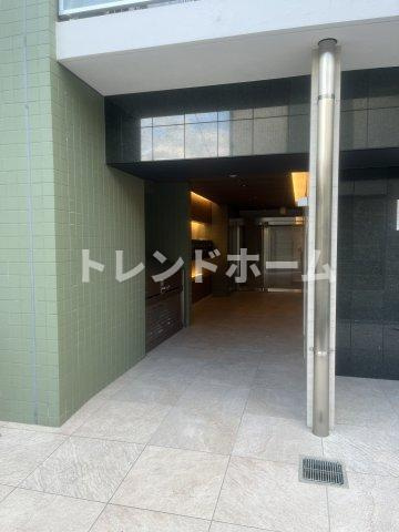 ファーストフィオーレ難波フォートのエントランス|選べる家電プランあり！！