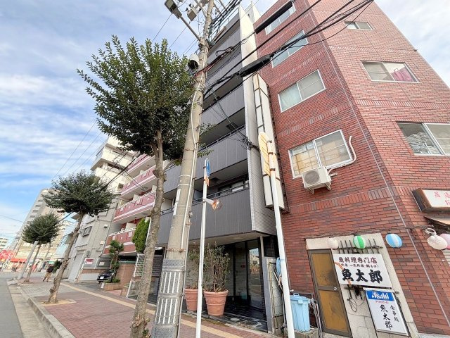 プリエール新大阪イーストの外観