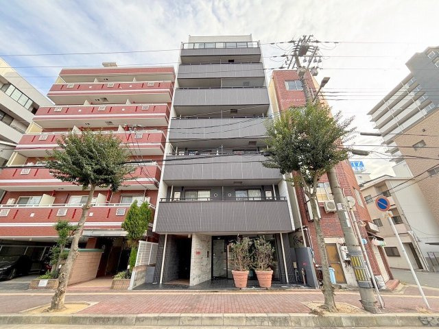 プリエール新大阪イーストの外観