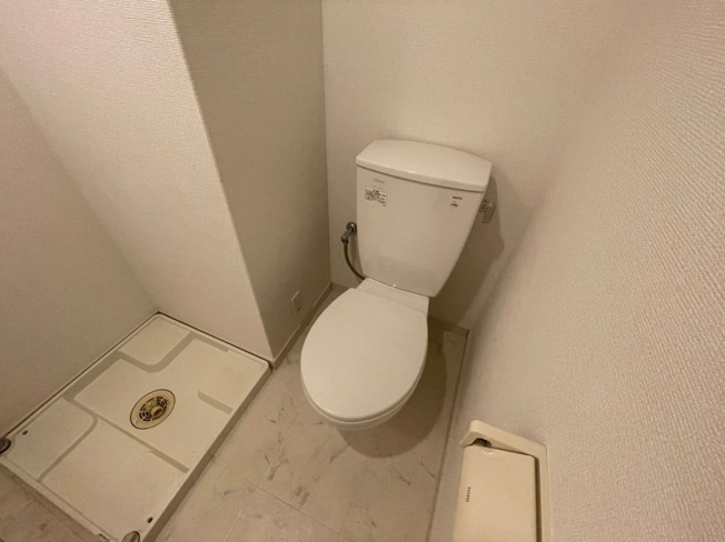【トイレ】 | アクアシティ大博通 | 別号室の写真になります。現況優先。