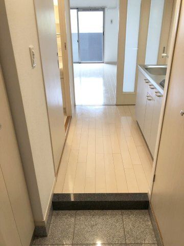 【玄関】 | アソシアグロッツォ平尾駅前 | 別号室の写真になります。現況優先。