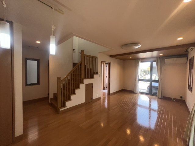 和歌山市西小二里1丁目の居間・リビング