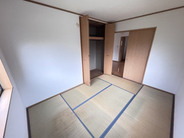 ガーデンハイツ清源寺の和室