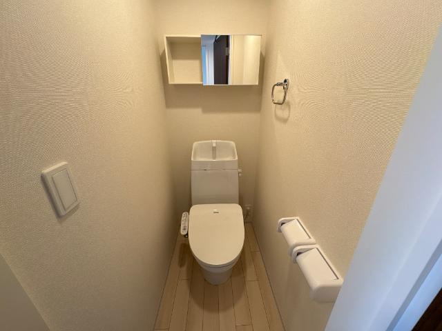 サザンクロスⅢのトイレ|温水洗浄便座