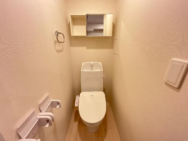 サザンクロスⅢのトイレ|シャワー付トイレ