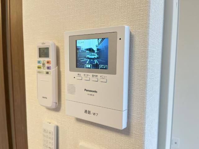 サザンクロスⅢの内装|カメラ付インターホン