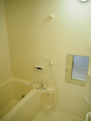 ル・ファミーユＡの浴室|コンパクトで使いやすいお風呂です