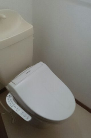 ル・ファミーユＡのトイレ|シンプルで使いやすいトイレです