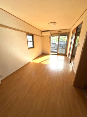 【居間・リビング】 | メゾン・ド・TK | エアコン交換済み（2025年）