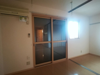  | ヴィラ･グレース | シャッター雨戸